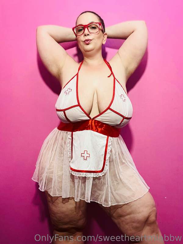 Nurse Mia reporting for duty 👩🏻‍⚕️🚑