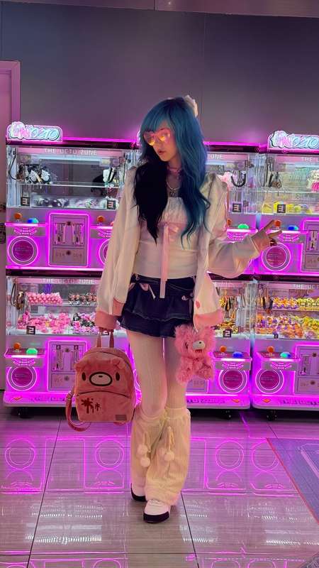 Went to the arcade on my birthday 🥳 Took a couple of cute pi.. 3