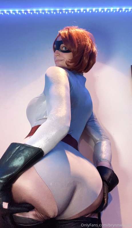 I got a new Elastigirl suit so I had to do a shoot I love it.. 4