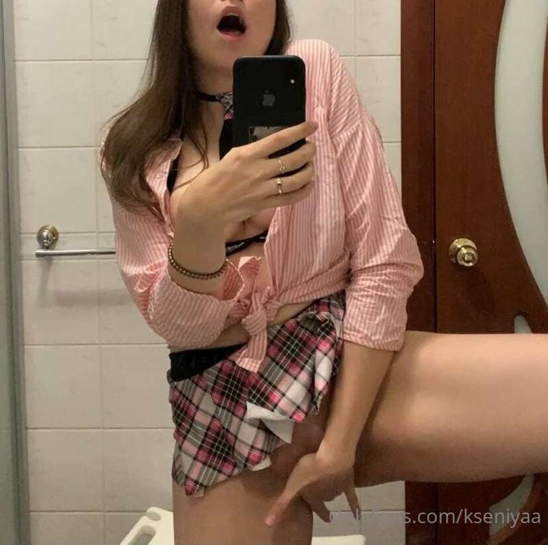 I'm waiting for you to start hot fun😍😍💥💥