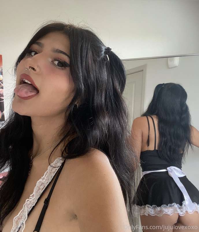Shooting some sexy new content for you guys 💦😍 stay tuned 👀 ..