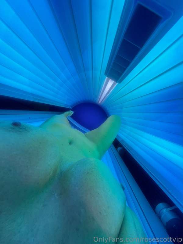 Cum on these titties in the tanning bed ? 2