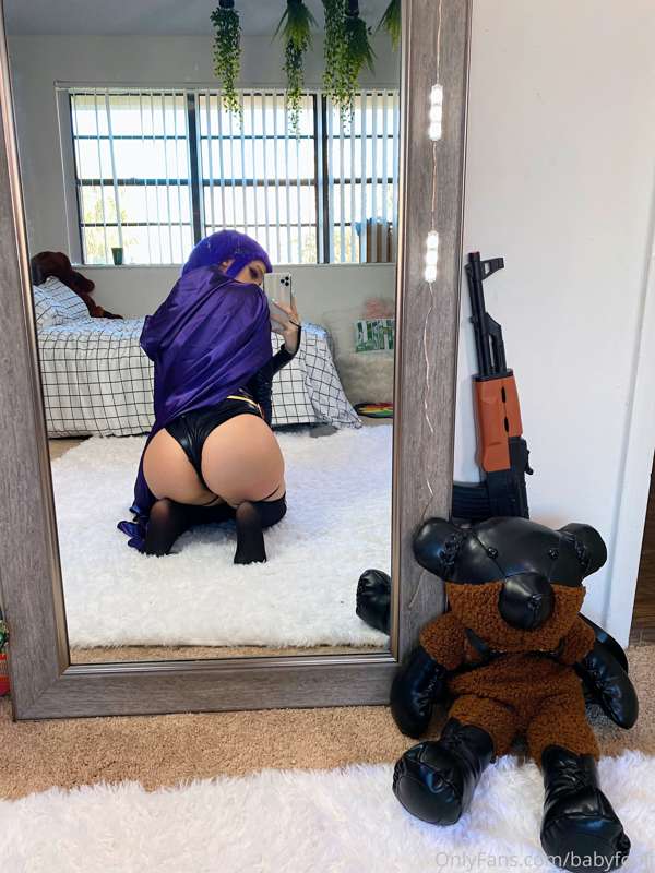 Raven set pt. 2 🔮🖤 this set video is anal 😏 30 mins long so .. 26