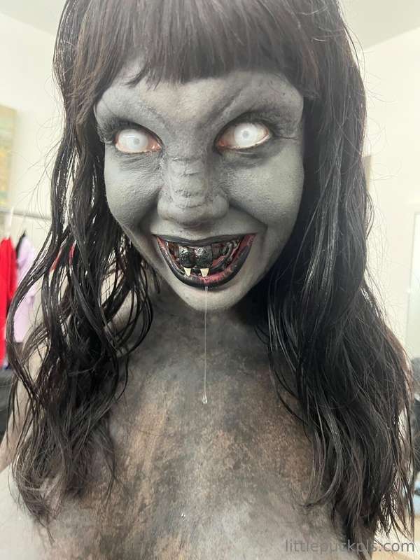 the cum demon has me!!! exorcize me with your cock 🍆😈💦👼