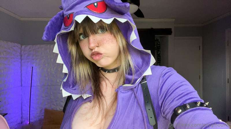 THE FAMOUS GENGAR SUIT!!(more gengar content coming Soon too.. 13