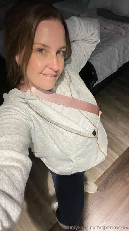 Night two of my Edmonton staycation ❤️ 
Wishing I had some s.. 6
