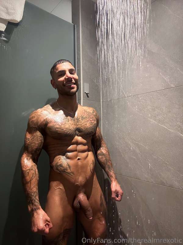 𝗖𝗹𝗲𝗮𝗻𝘀𝗶𝗻𝗴 𝗮𝘄𝗮𝘆 𝗮𝗹𝗹 𝘁𝗵𝗼𝘀𝗲 𝗱𝗶𝗿𝘁𝘆 𝘁𝗵𝗼𝘂𝗴𝗵𝘁𝘀… 💦 ɪ’ʟʟ ɴᴇᴇᴅ ᴀ ʟɪꜰᴇᴛ..