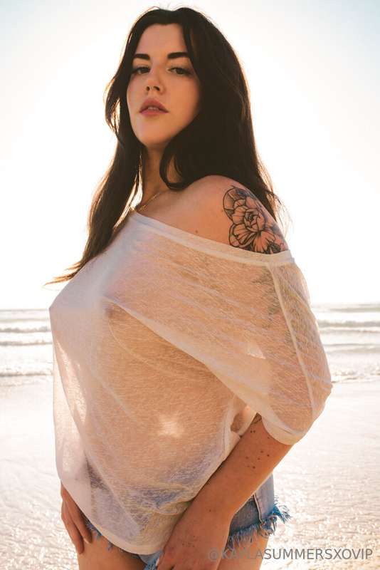 Bringing you summer's hotness😎 1