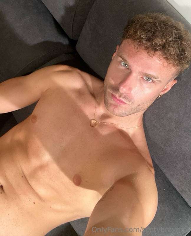 @cessarguti 🍒🍒𝐒𝐩𝐚𝐧𝐢𝐬𝐡 PornStar🍌VIP with +800 POSTS❤️and SEX .. 2