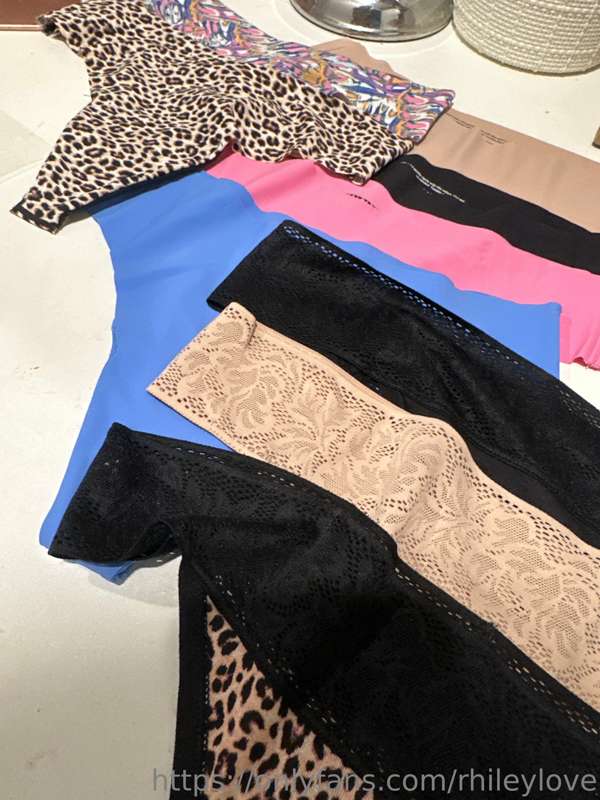 New panties!!!!
Dm me for pricing 🫶🏾💋