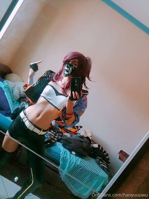 when u play league CHOOSE AKALI!