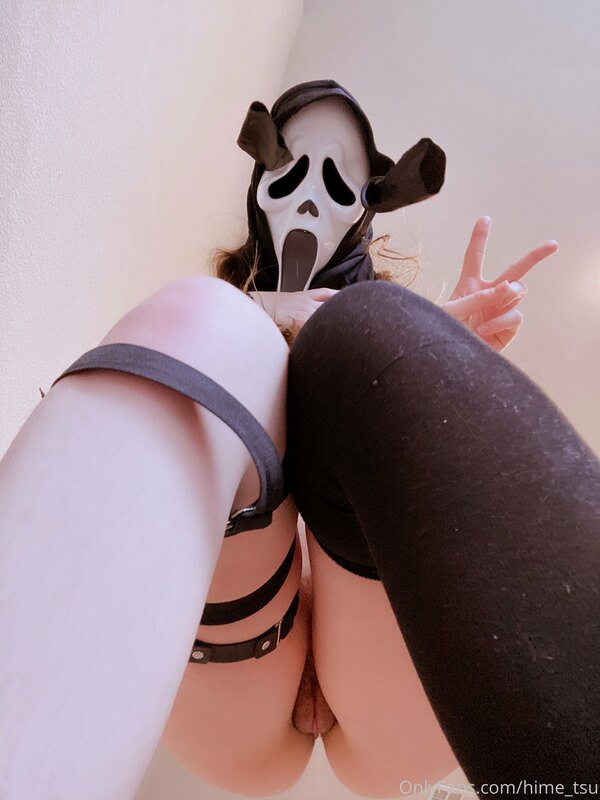 Suddenly I’ve transformed into a thick Horny ghost girl, any.. 10