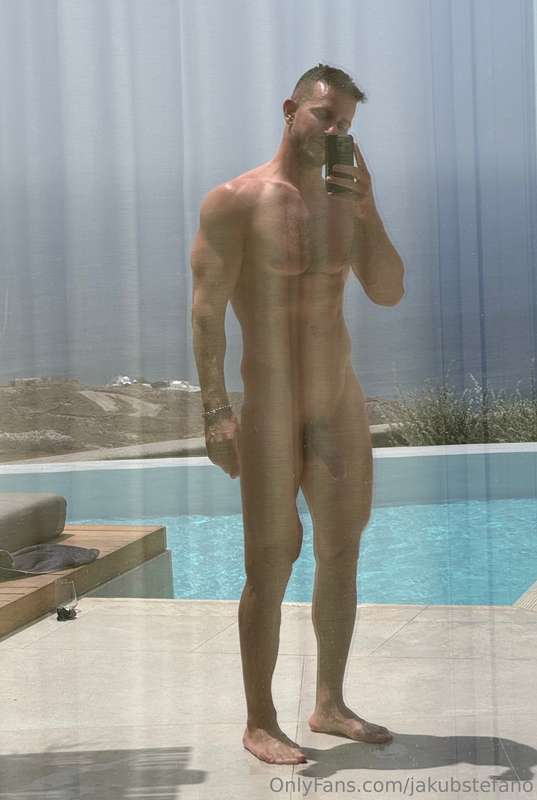 Would u go holiday with me?