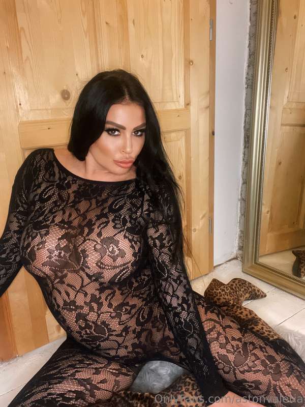 Astonvaleria - Onlyfans - 14 Jan, 2025 2