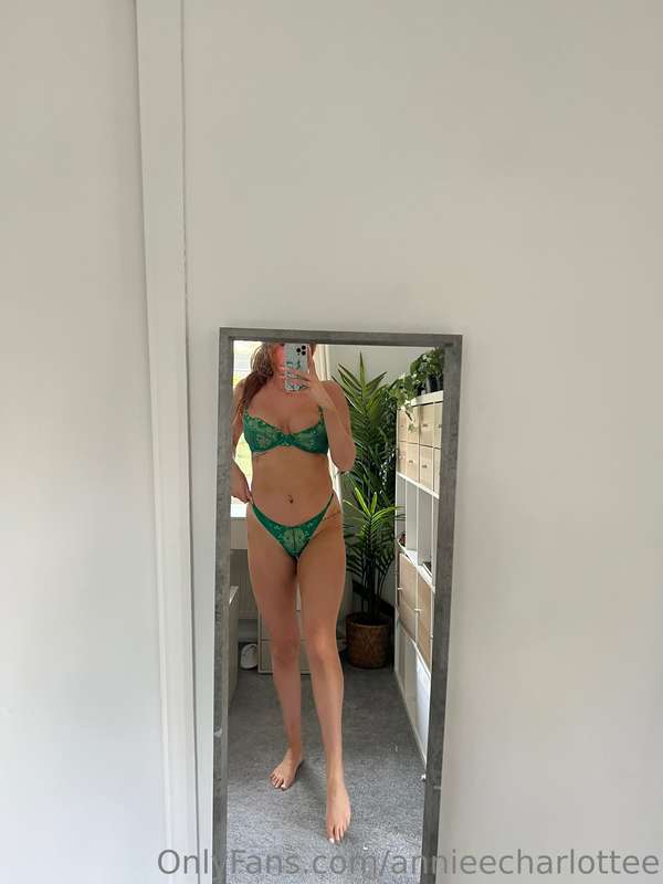 Anniecharlotte - Onlyfans - 09 Feb, 2023 2