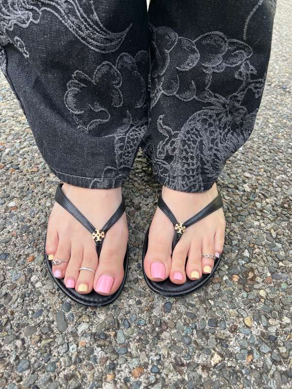 My feet on your face while you jerk off >>> I’ll have you cu.. 3