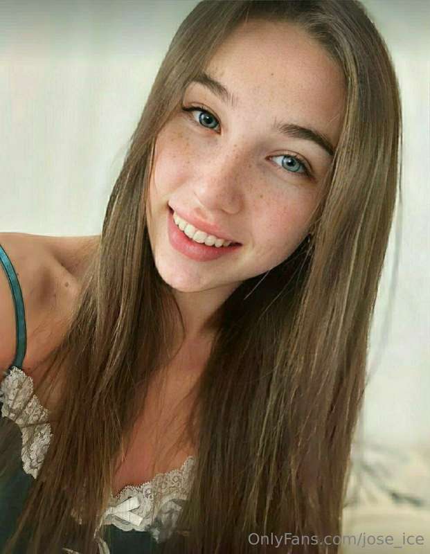 @aminashy she wants to cum with you ! you'll enjoy her juicy..