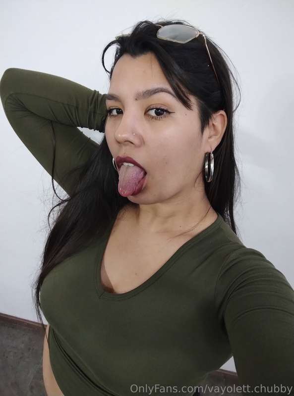 Does your wife know that you masturbate with my page? 😏😈