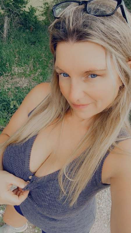 we all need to go for a walk one day to relax, do you do it?