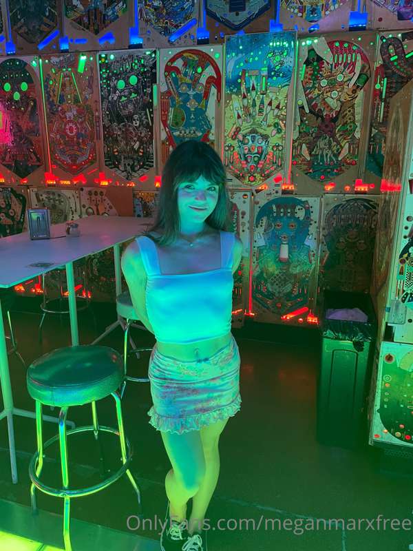 Would you try to pick me up at the pinbar?
