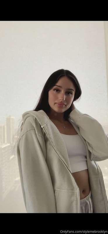 🌞ZIP-UPS🌞 Zip-ups are so nice to have especially in spring w.. 5