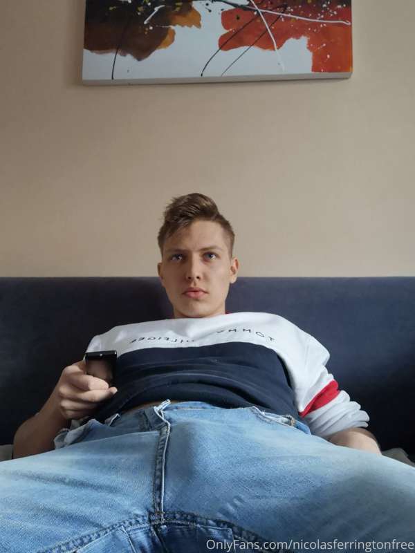 Couldn't watch TV 🍆🍆🤤