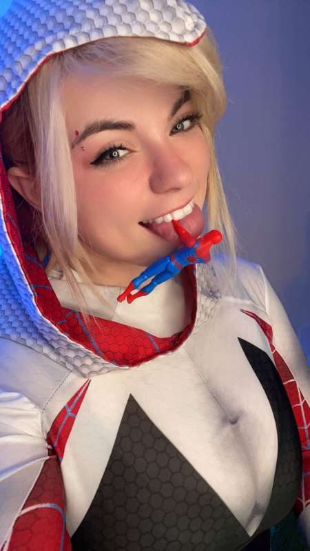 SPIDER WEEK finishing up this week with 😇:
GWEN STACY JOI 📚G.. 2