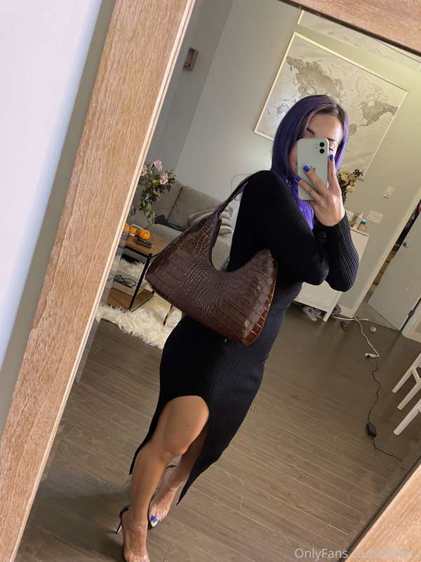 I love my new bag and my new dress 😋🥰 thank u guys for helpi.. 5