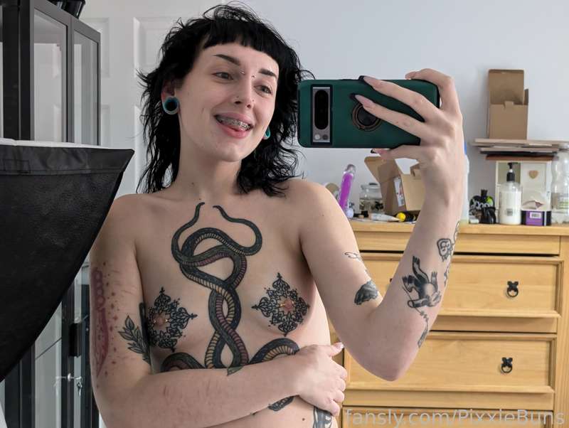 Pixxiebuns - Fansly - 12 Nov, 2024 2