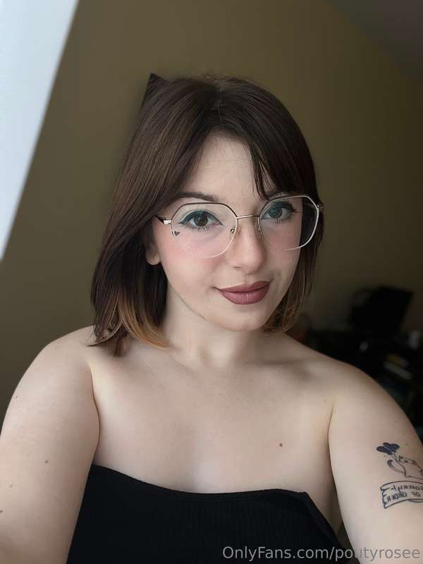 My glasses🕶️ I think you like them❤️