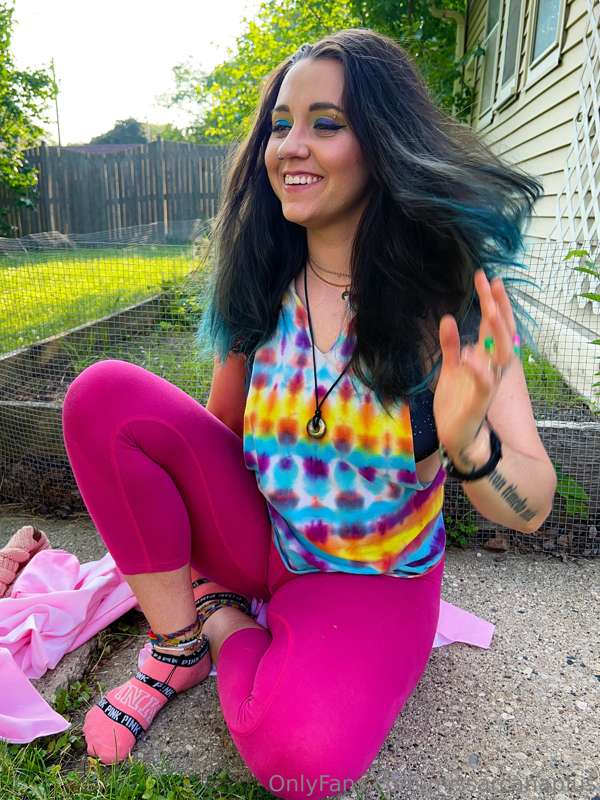 (9-16) Something about flashing my tits in my backyard just .. 7