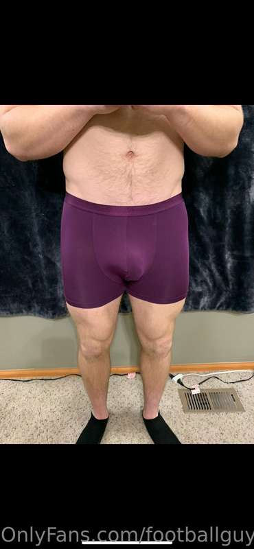 Sexy HOT muscular SGT having some fun showing off in his foo.. 3