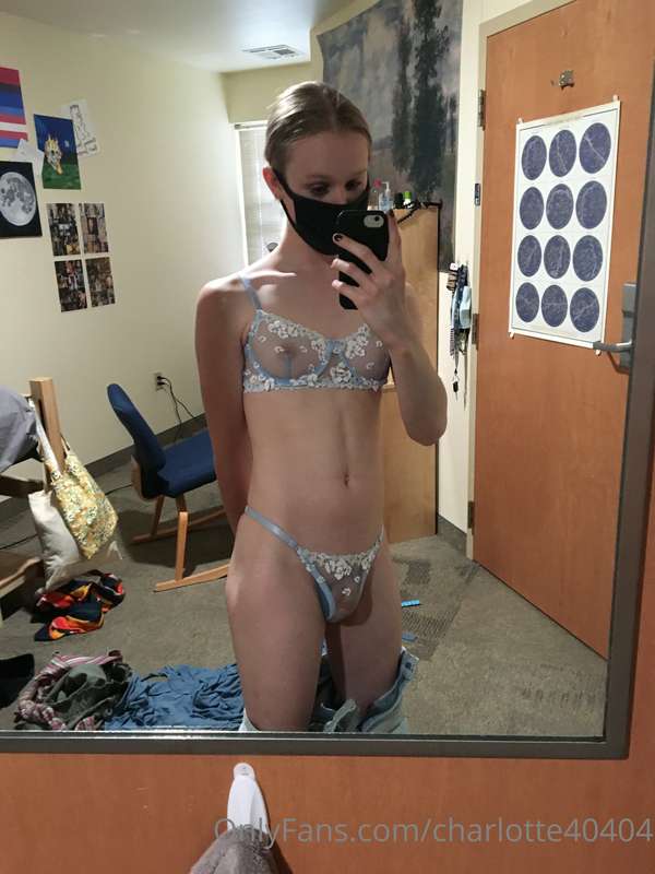 Some lingerie from a fan! What would you guys like to see me..