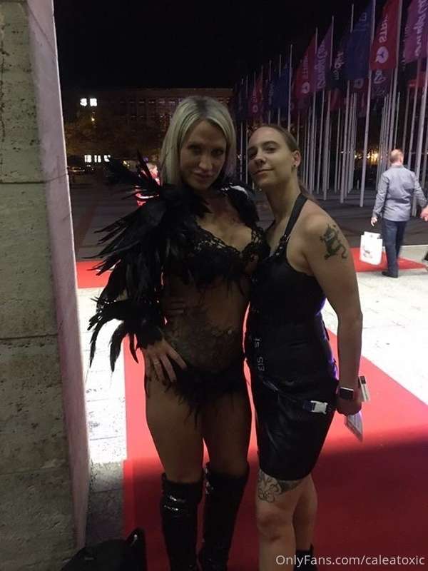 A female slave is very nice, too :) 2