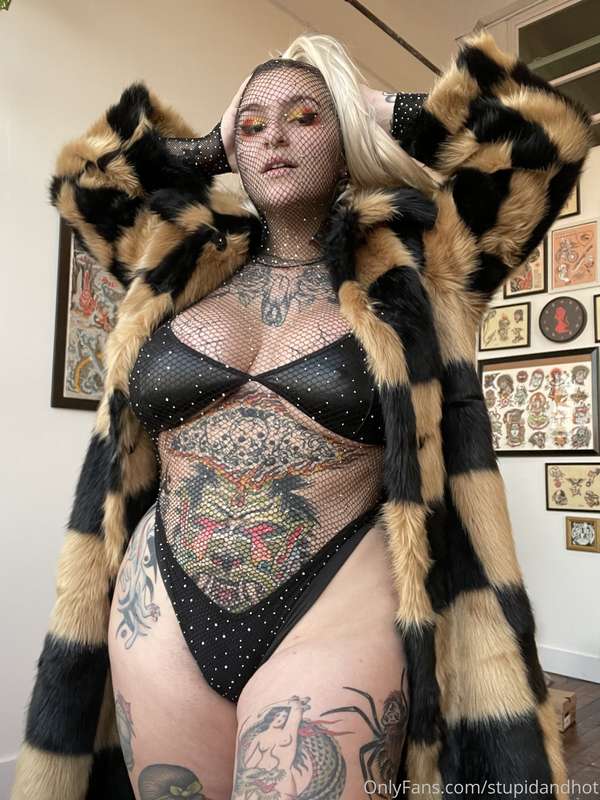 did a sexy ass photoshoot for you today. holy hell. you are ..