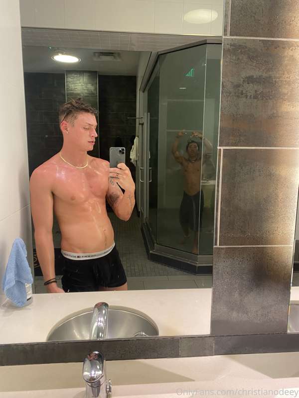 @kanoufitness caught me in the gym