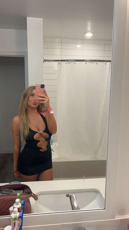 Rate my fit 👀✨💋