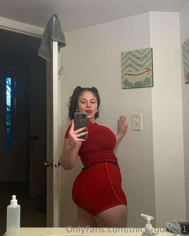 Thick_Gurl101 - Onlyfans - 28 Dec, 2022