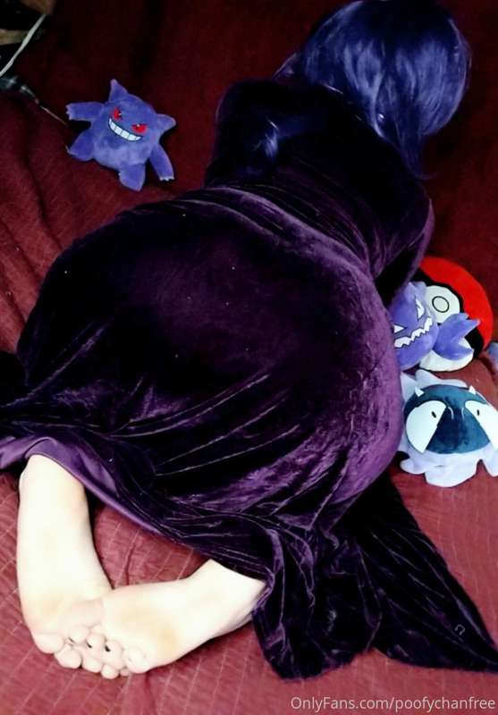 Still obsessed with my hex maniac cosplay ^u^