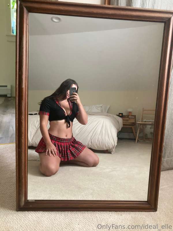 If you’re into the sch00l girl outfit as much as I am…. 😜 8
