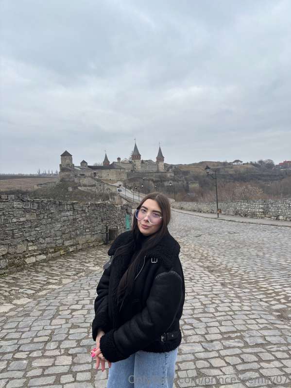 I wish I was living in a castle🥰