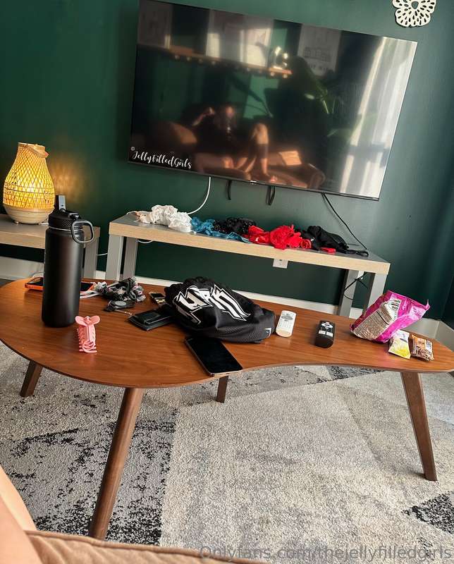 Let's see what we have here...🕵️‍♀️✅ Couch 🛋 ✅ Cameras 📸✅ 2 .. 1