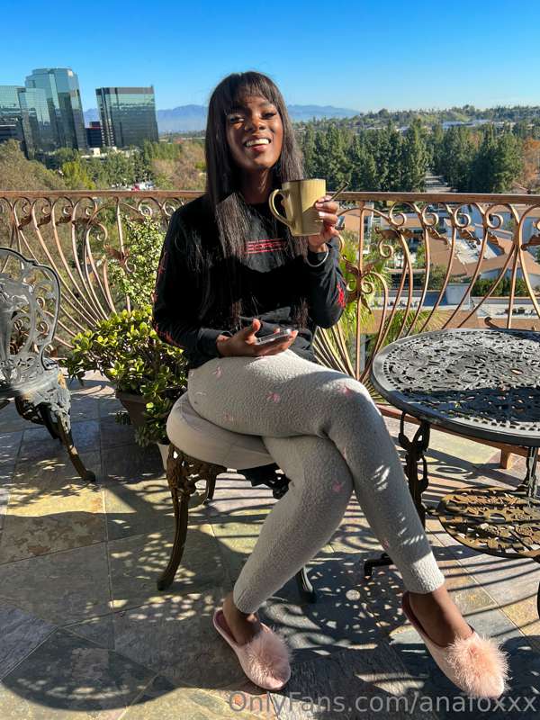 Let’s chat over coffee? ☕️🥰