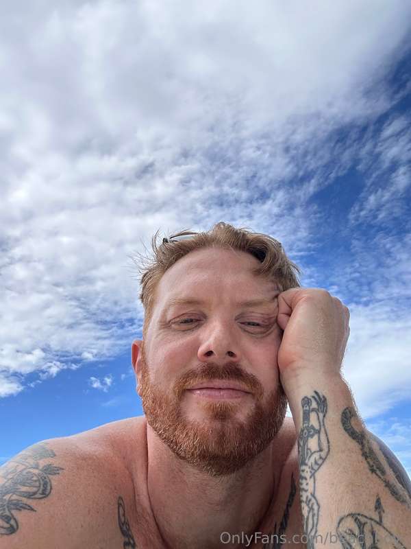 Hi baby! I’m busy in paradise… just a lil dump of content he.. 4