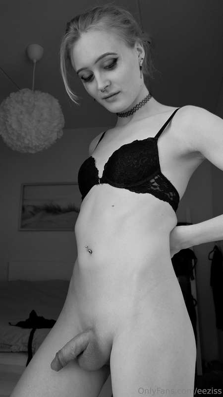 Eeziss - Onlyfans - 21 May, 2025 6