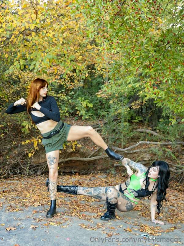 Happy Halloween from me and my nemesis! 😆

@ashleylottsxo as..