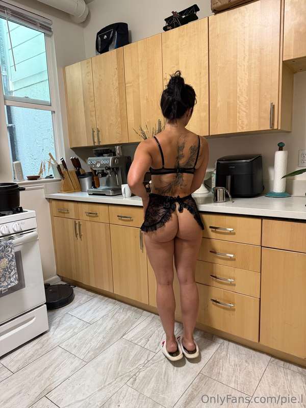 check your dms for the newest content 💕💕💕💕 