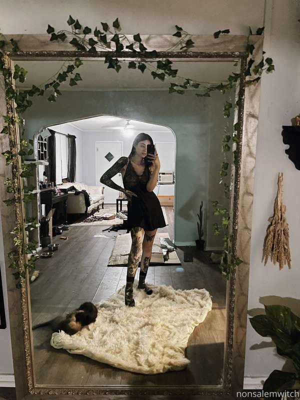 i feel like a fairy 🖤 4