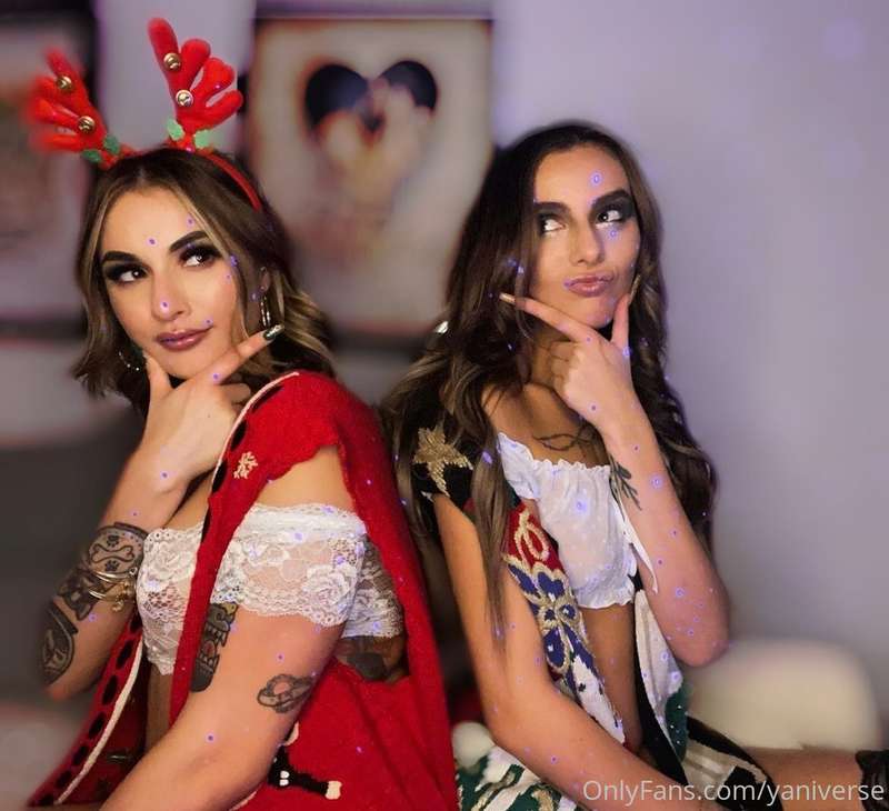 Merry Christmas from your favorite duo🥰