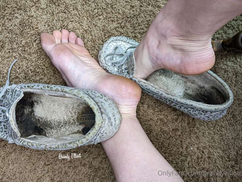 Had this handsome man tell me he likes stinky feet so I spen..
